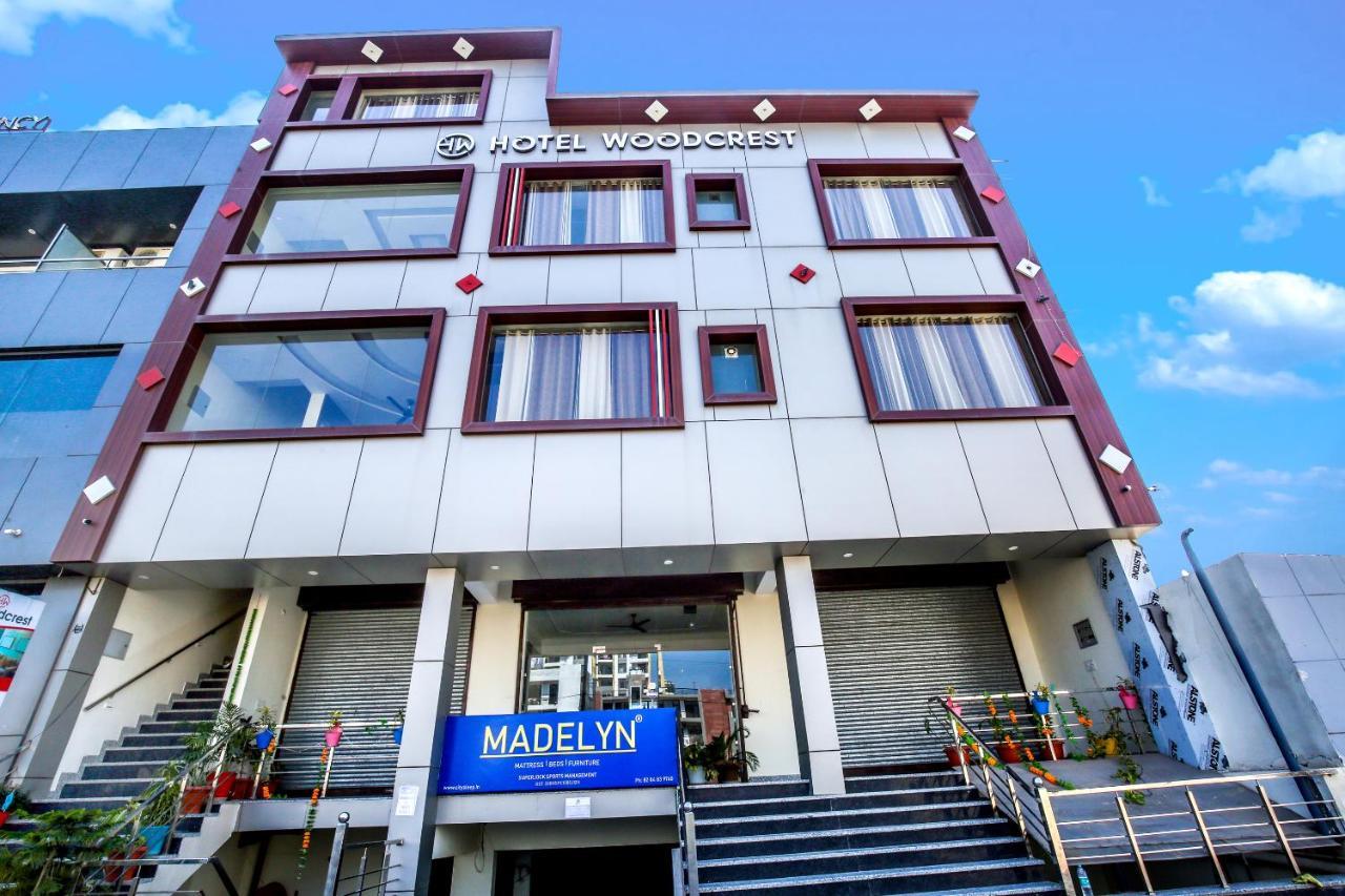 Hotel Woodcrest Zirakpur - Best Family Hotel By - A Unit Of Sidham Group Exteriör bild